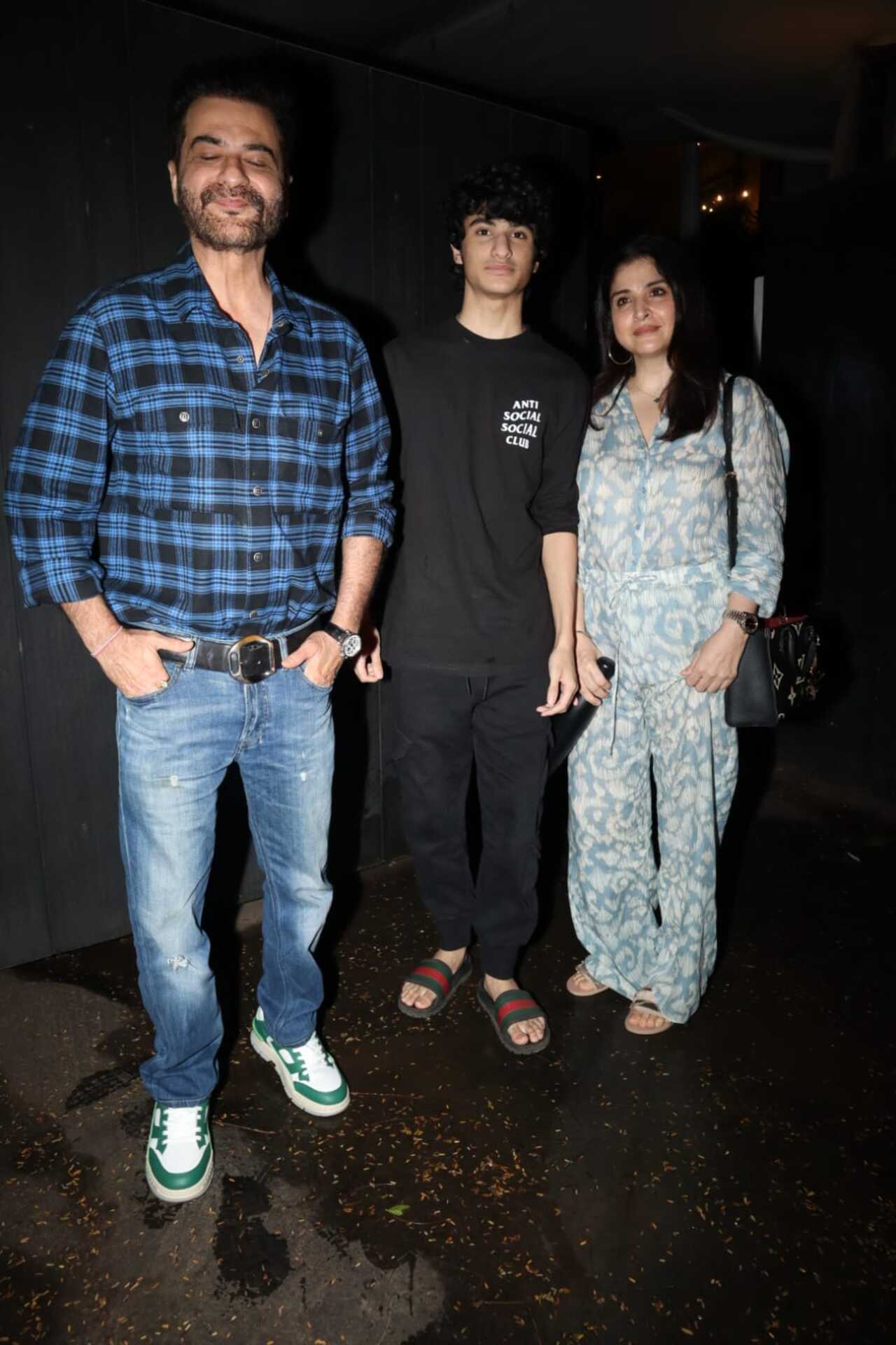 Sanjay Kapoor and Maheep Kapoor with their son got clicked at Boney Kapoor's mom's house in Andheri