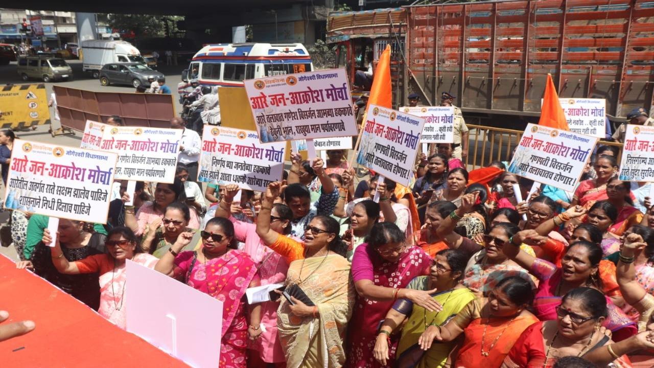 In Photos: Shiv Sena (UBT) organises 'Aarey Jan Awaaj Andolan' in Mumbai