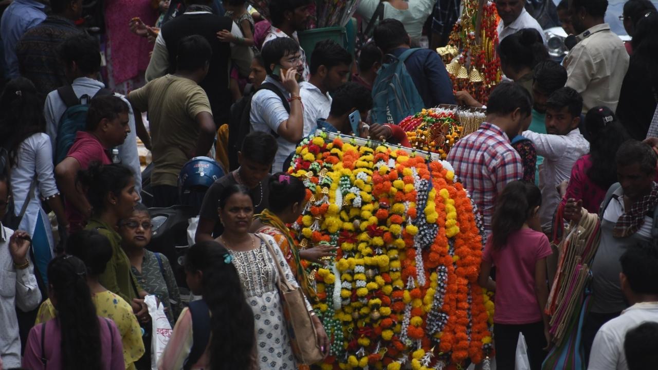 Ganeshotsav is a vibrant and joyous festival that brings people together to celebrate the festival (Pic/Ashish Raje)