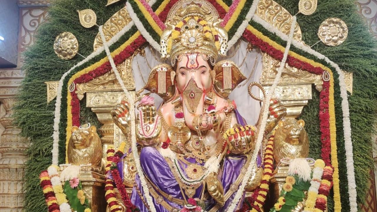 Day one look of G. S. B. Sarvajanik Ganeshotsav Samiti Ram Mandir's Lord Ganesha idol. The mandal is located in Wadala