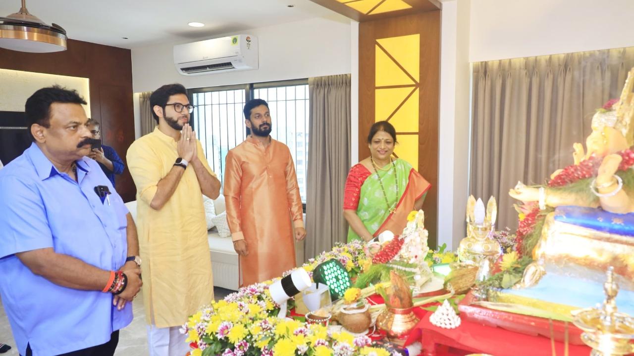 Aaditya Thackeray visits Shiv Sena (UBT) MLA Sunil Prabhu's residence to seek blessings from Lord Ganesha on the occasion of Ganeshotsav
