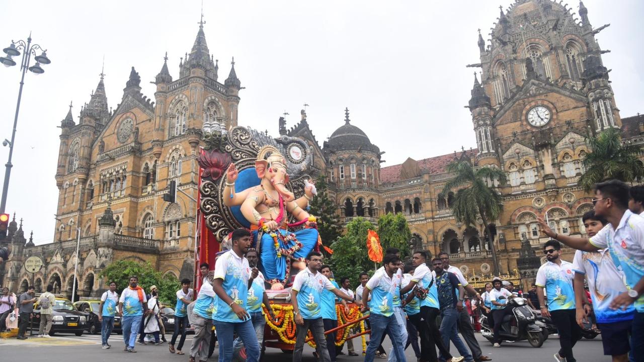 Ganeshotsav is celebrated on the fourth day of the Hindu lunar month of Bhadrapada. This year, the festival begins on September 19