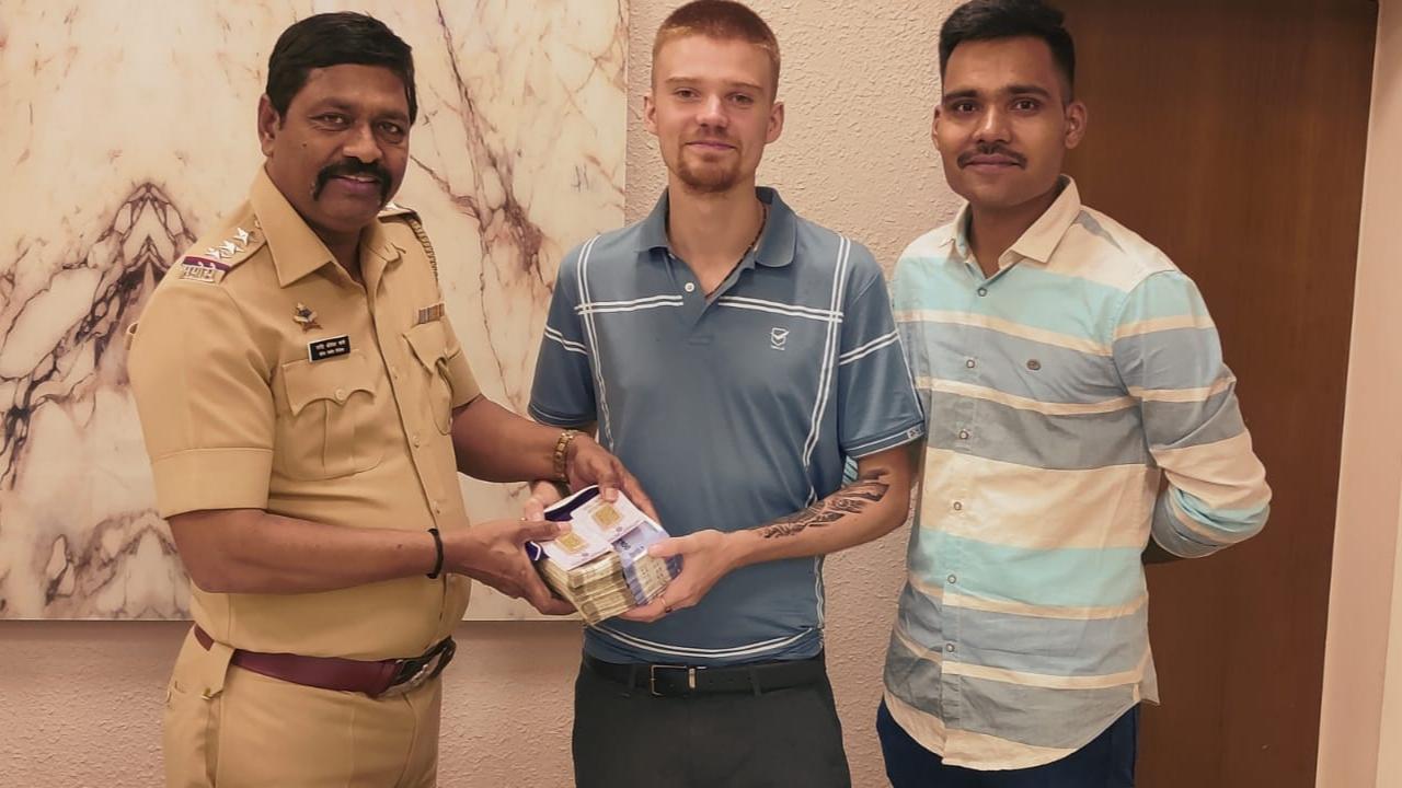 Mumbai Crime: Tourist duped of Rs 9.70 lakh; one held