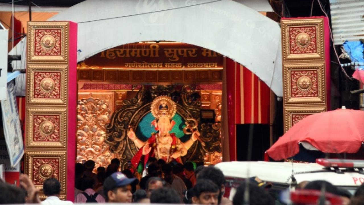 IN PHOTOS: Lalbaugcha Raja receives over Rs 1.59 cr in donations in 3 days