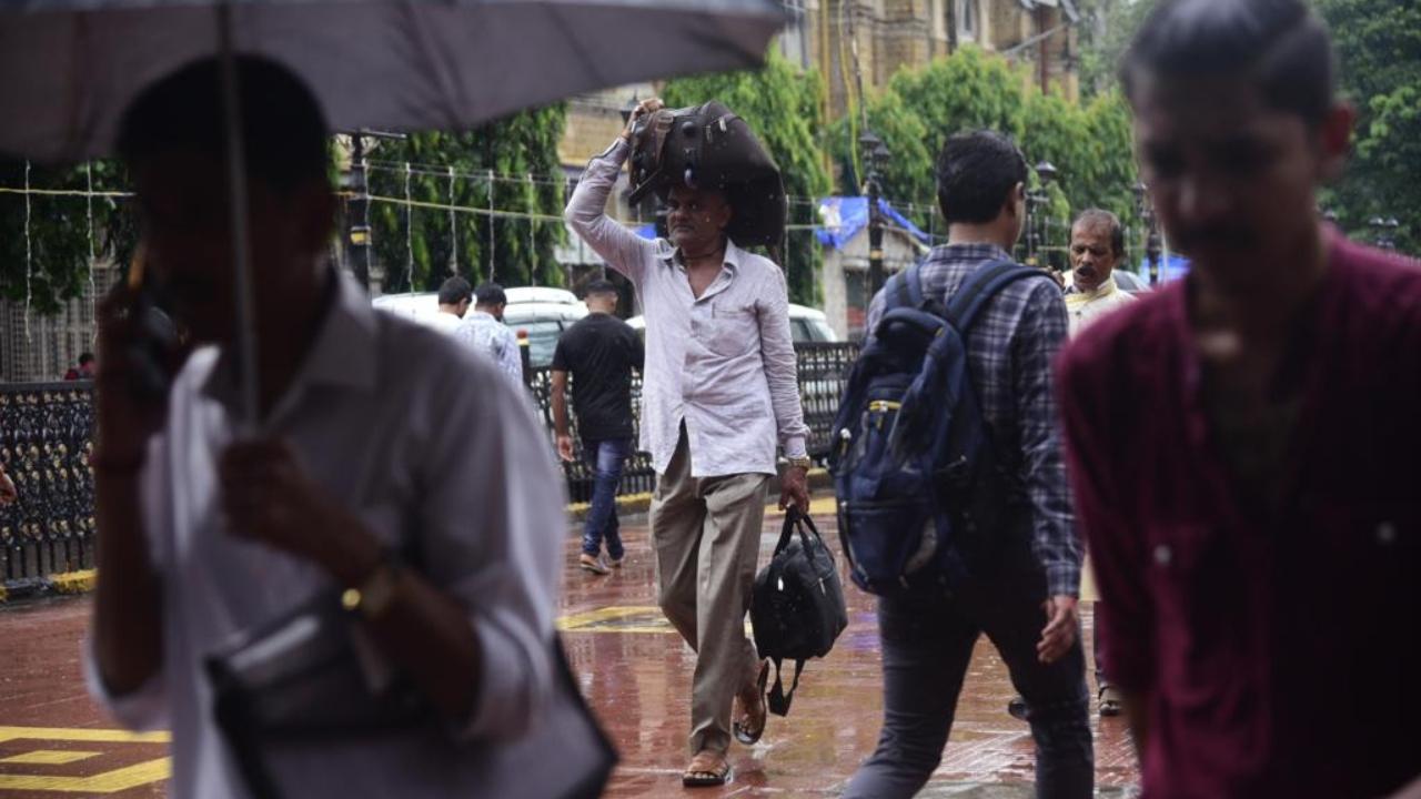 The India Meteorological Department (IMD) predicted 'moderate spells of rain' in Mumbai and its suburbs on Friday