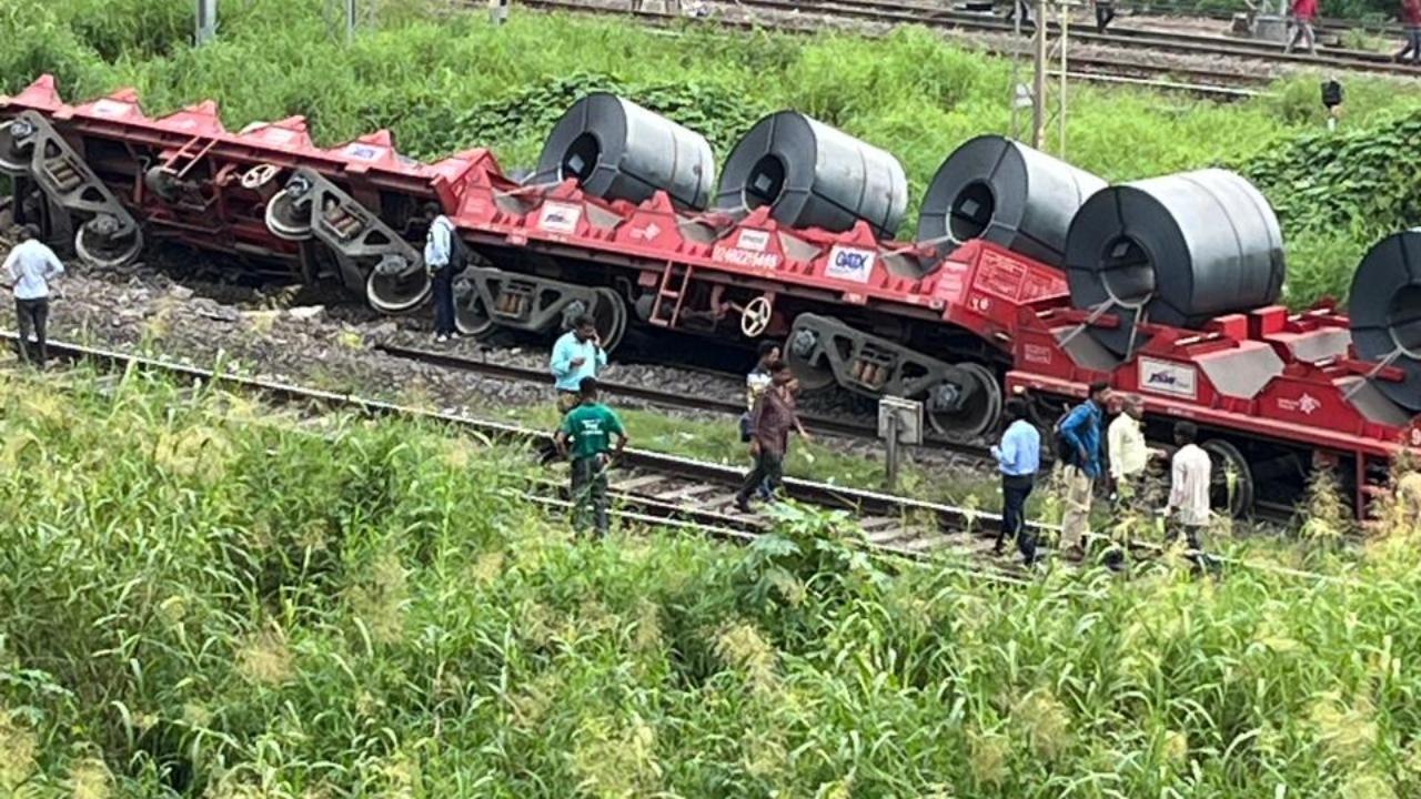 A goods train derailed on Saturday afternoon, disrupting operations on the Panvel-Vasai route (Pic/Central Railway)