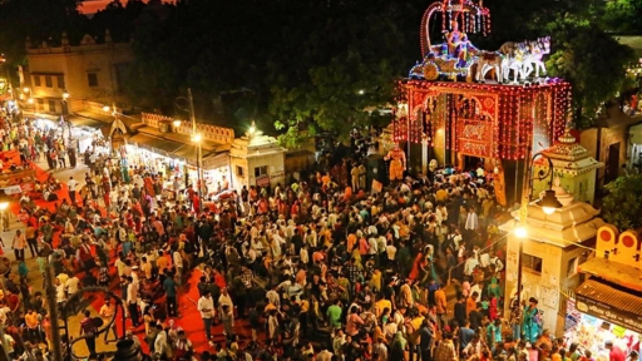 Uttar Pradesh: Janmashtami celebrated with fanfare in Mathura