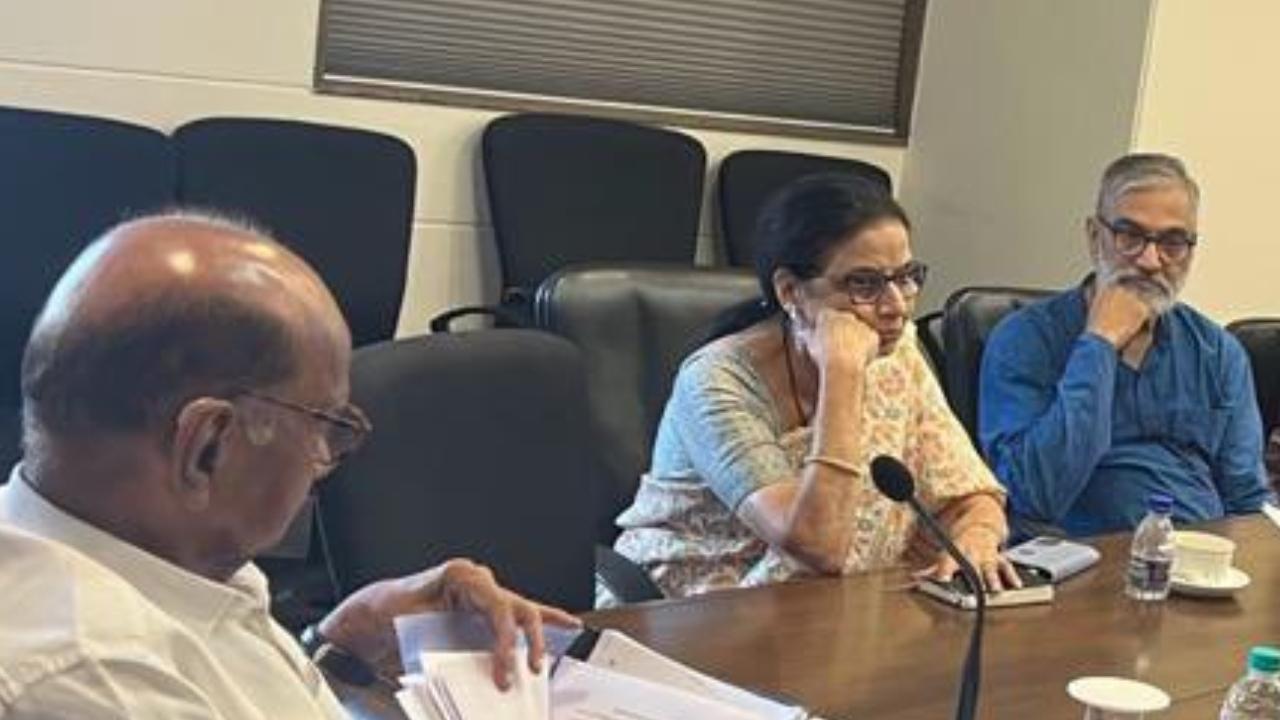The meeting was attended by Rajya Sabha member Kumar Ketkar, Ram Puniyani, Irfan Engineer, member of MKCL Farida Lambay, Saba Khan, Ulka Mahajan and Shaheen Kadri among others, Sharad Pawar said