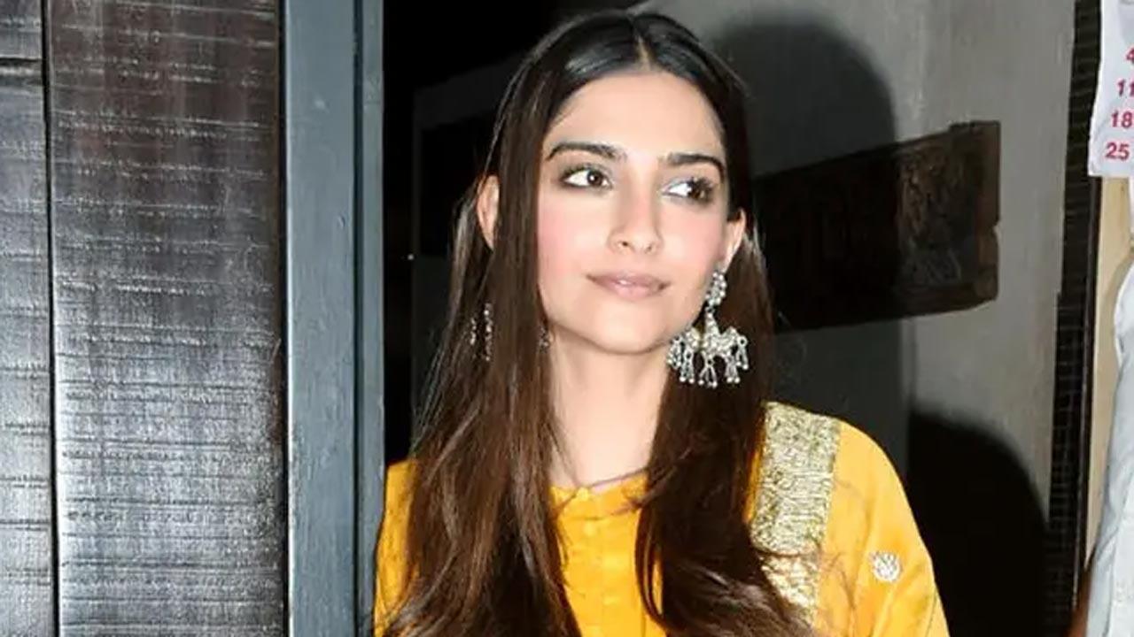 Sonam Kapoor transformation pics | Transformation Tuesday: These  before-and-after photos of Sonam Kapoor will astound you