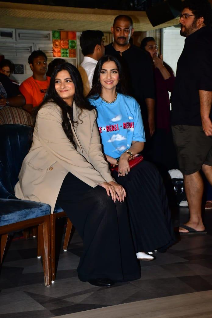 Sonam Kapoor showed up to promote the upcoming film 'Thank You for Coming'