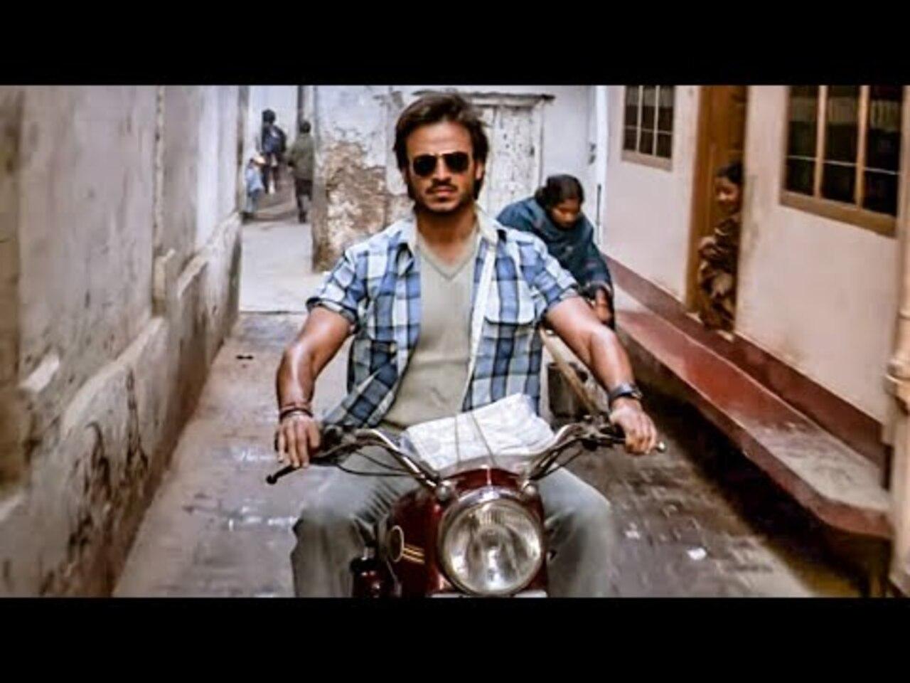 In 2006, Oberoi appeared in Omkara, an adaptation of Shakespeare's play Othello, playing the character of Kesu, based on the character Michael Cassio in the original play. After seeing Oberoi's performance, Gulzar congratulated him