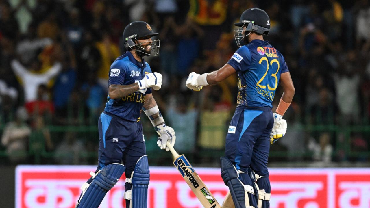 Sri Lanka's Kusal Mendis and Sadeera Samarawickrama made a 100-run partnership to take Sri Lanka close to their run chase. Kusal Mendis ended his innings by scoring 91 runs in 87 balls and Sadeera Samarawickrama smashed 48 runs in 51 deliveries