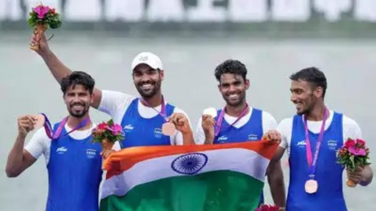 Rowers end campaign with two more bronze