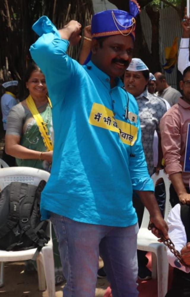 Earlier, The AAP workers and supporters had held a day-long fast as a mark of protest against the arrest of Kejriwal