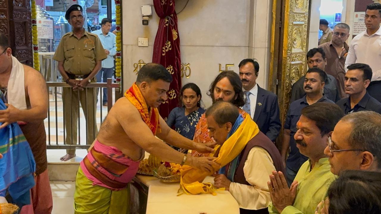 In Photos: Mukesh Ambani offers prayers at Siddhivinayak Temple with son Anant