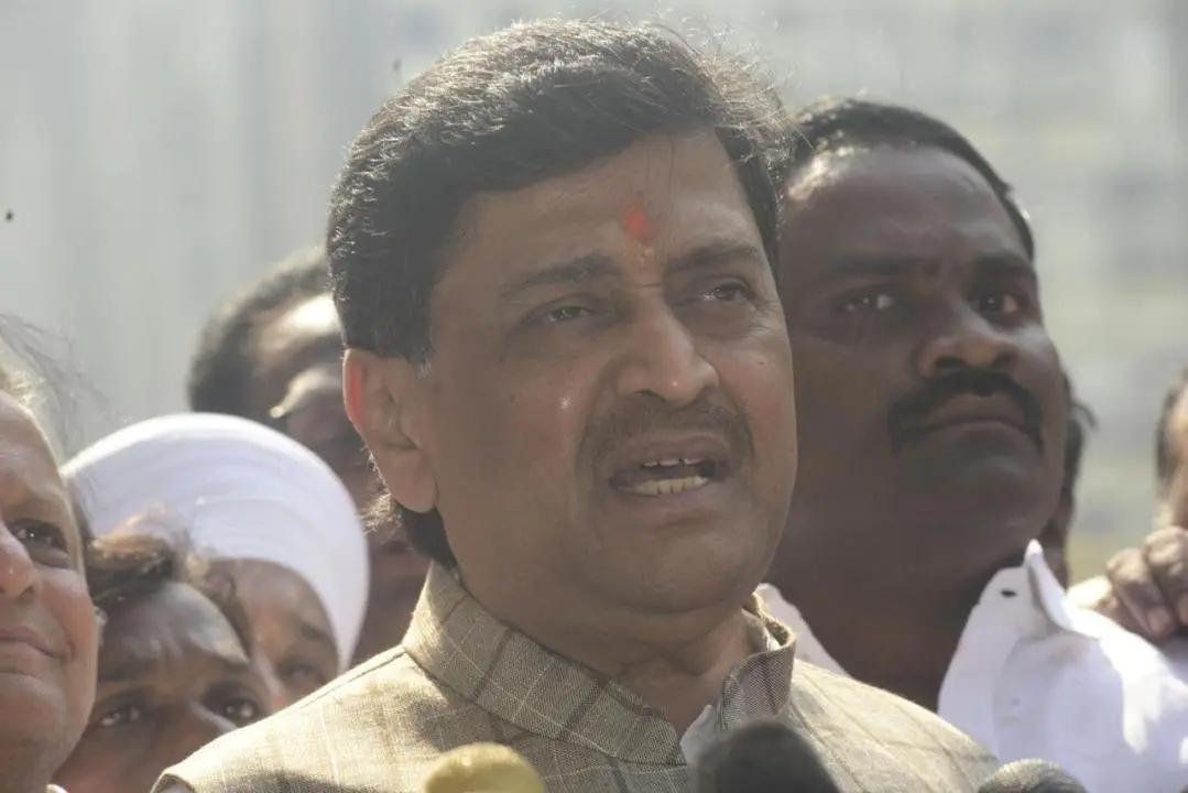 Lok Sabha elections 2024: Former Maharashtra CM Ashok Chavan casts vote in Nanded