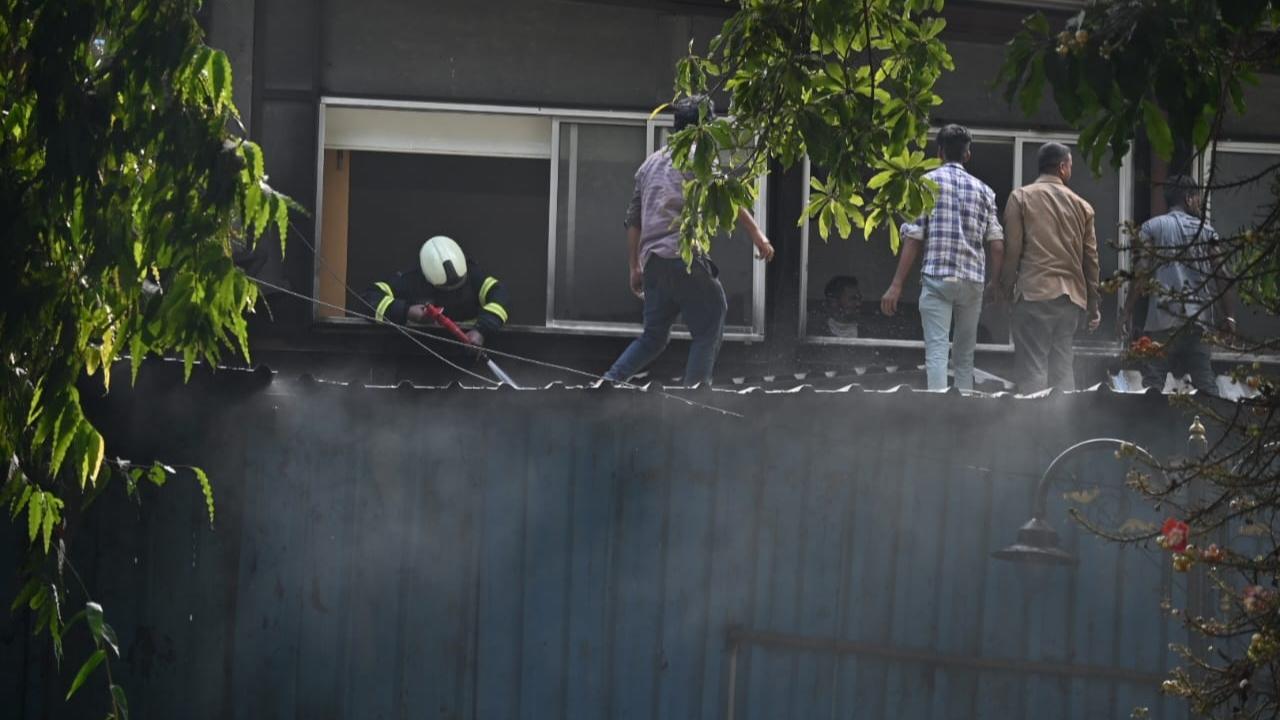 According to the civic officials, on Sunday evening, the Mumbai Fire Brigade officials responded to an emergency call reporting a fire at the BJP Party office
