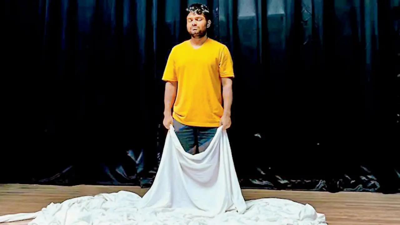 Writer and performer Rajesh Nirmal, who writes and stars in the play Besharam ka Paudha, based the play on his own experiences growing up in a small village. The play is a bridge between his past and his present, highlighting the stark differences between the glamour of the city and the country, and the caste struggles and barriers that never really leave, like a shadow dogging one. 
WHEN: April 13, 7.30 PM; April 14, 5.30 PM and 7.30 PM WHERE: Creative Adda 191, Versova PRICE: Rs 300 onwards TO BOOK: insider.in