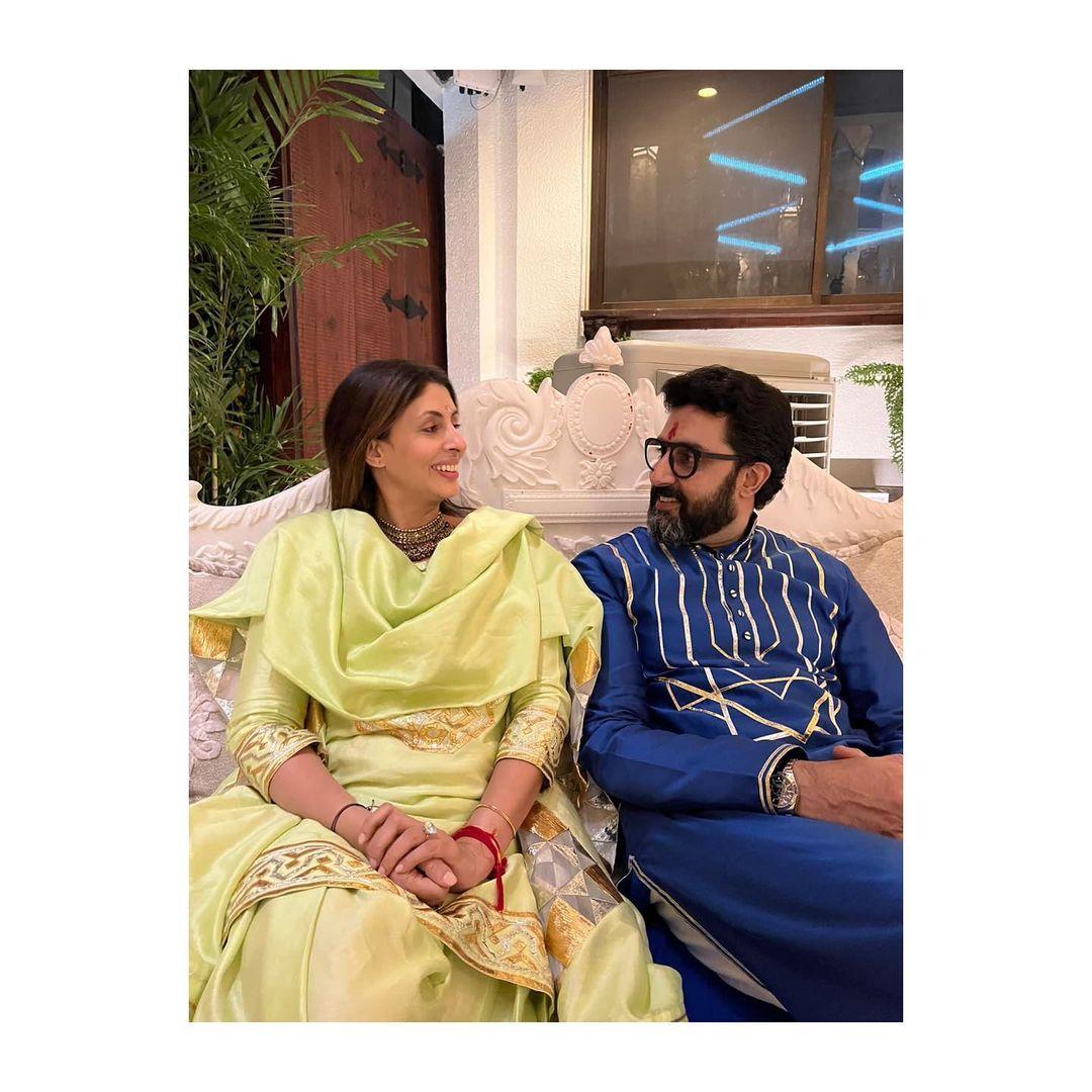 Shweta Bachchan and Amitabh Bachchan's picture from their Raksha Bandhan celebration made us go in awe of their bond