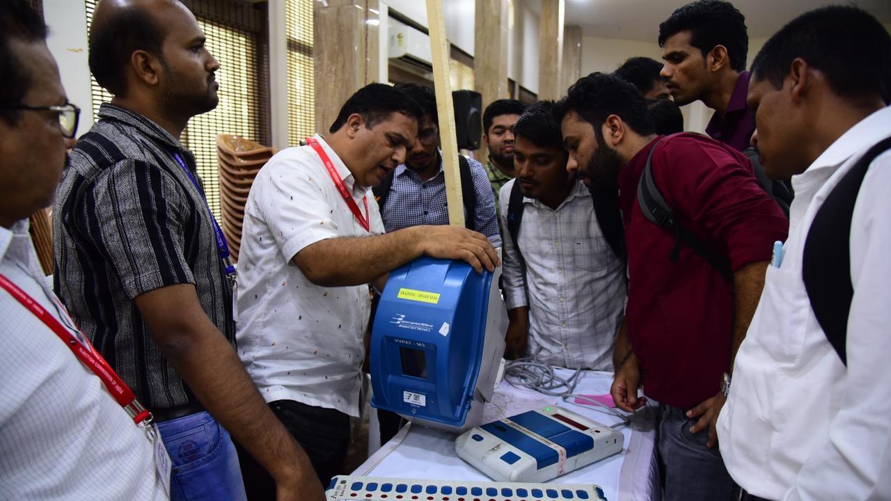 The Lok Sabha election 2024 in Maharashtra will be held in five phases on April 19, April 26, May 7, May 13 and May 20. Counting of votes will be held on June 4