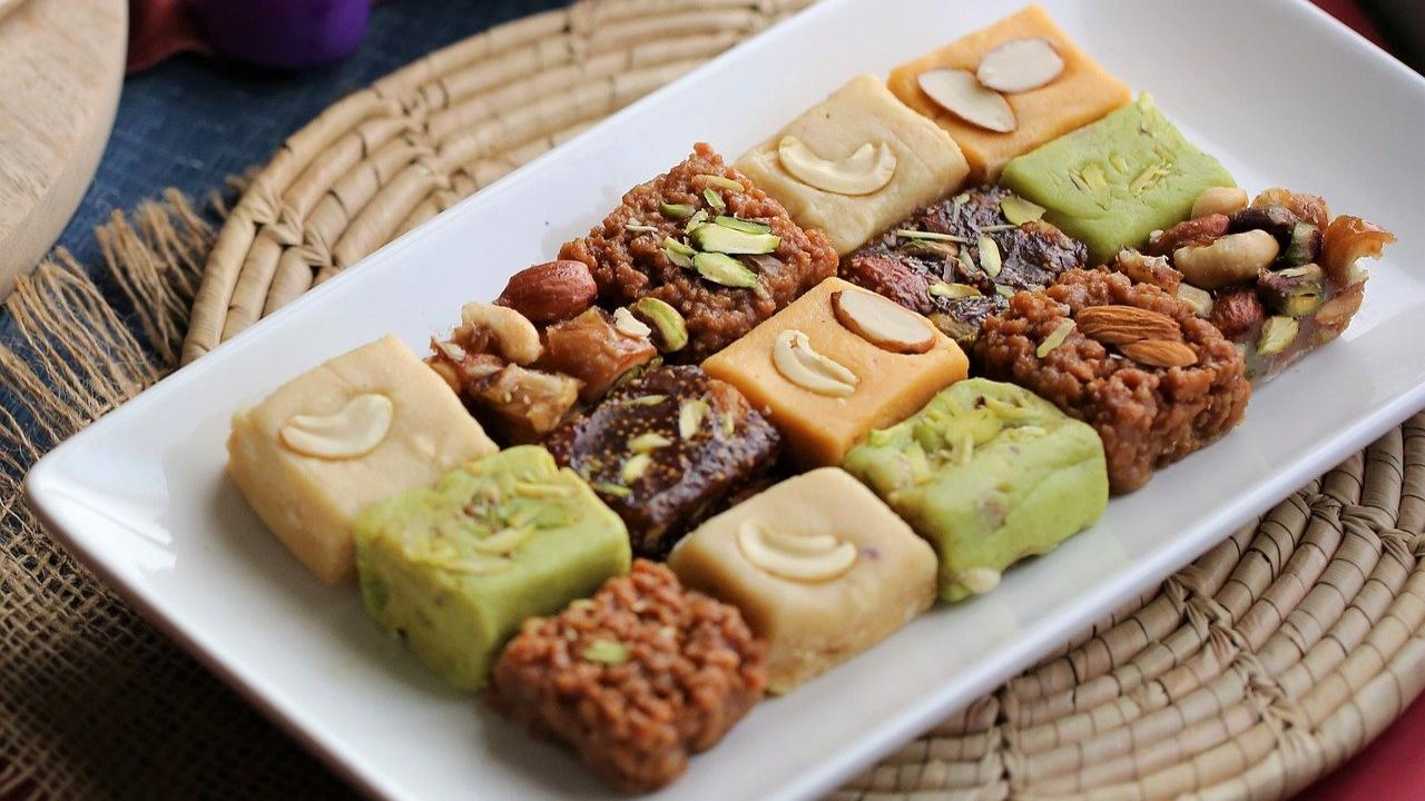 In Maharashtra, people enjoy many different kinds of dishes including puran poli and halwa. While the halwa is usually suji halwa, it is the best time to go beyond the traditional dishes to explore the unique produce of spring as you welcome summer with different kinds of fruits and vegetables like jackfruits, mangoes, coconuts, sweet potatoes and even healthy versions of the halwa using dates and walnuts. Image for representational purposes only.