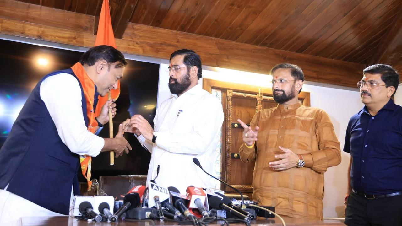 Waghmare made his official entry into Shiv Sena during an event held at Thane's Anand Ashram, where he was welcomed by Chief Minister Shinde