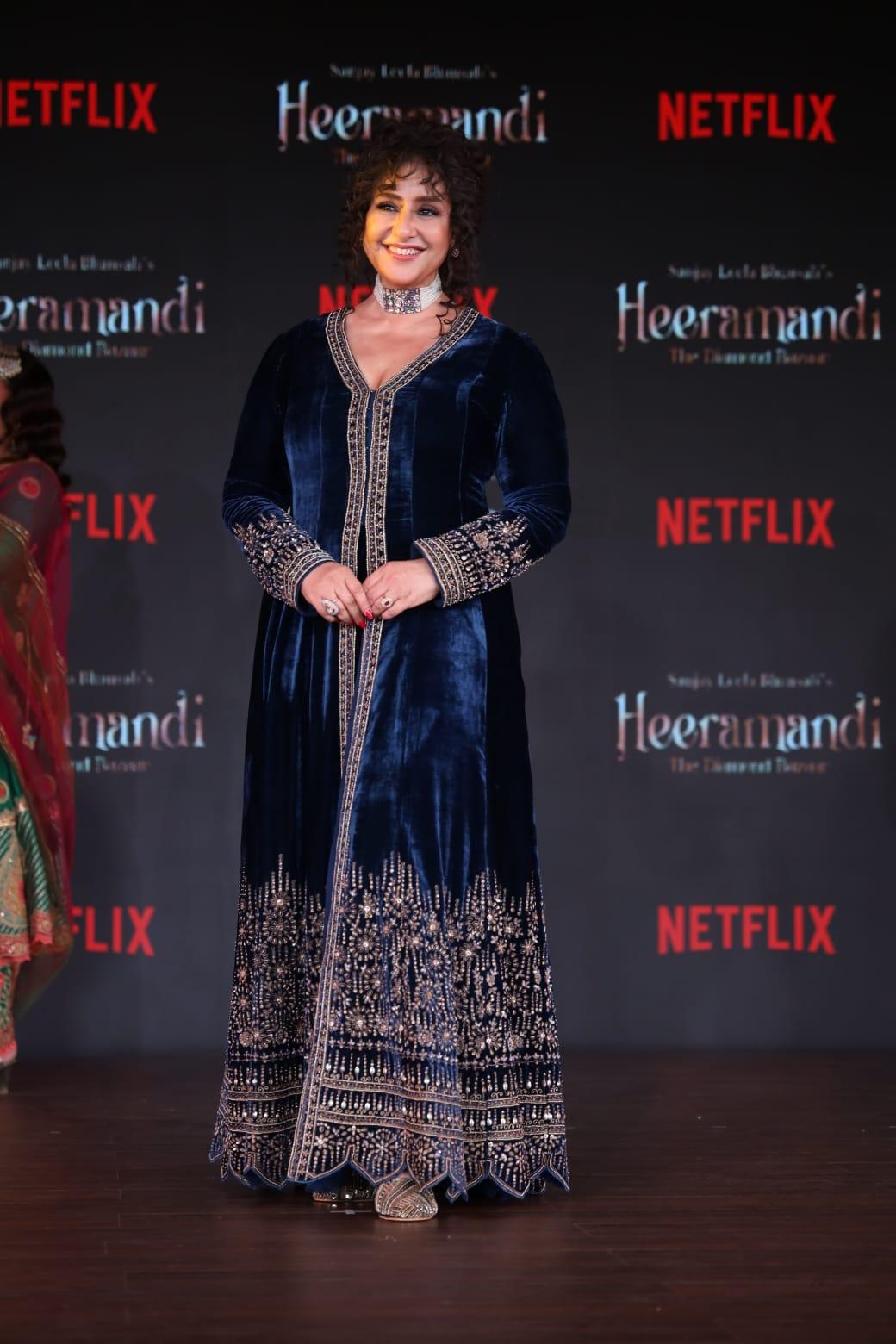 Manisha Koira wore a velvet suit at the event. The actress tied her hair in a messy hairstyle. Her smoky eyes and intricate jewellery stole the show