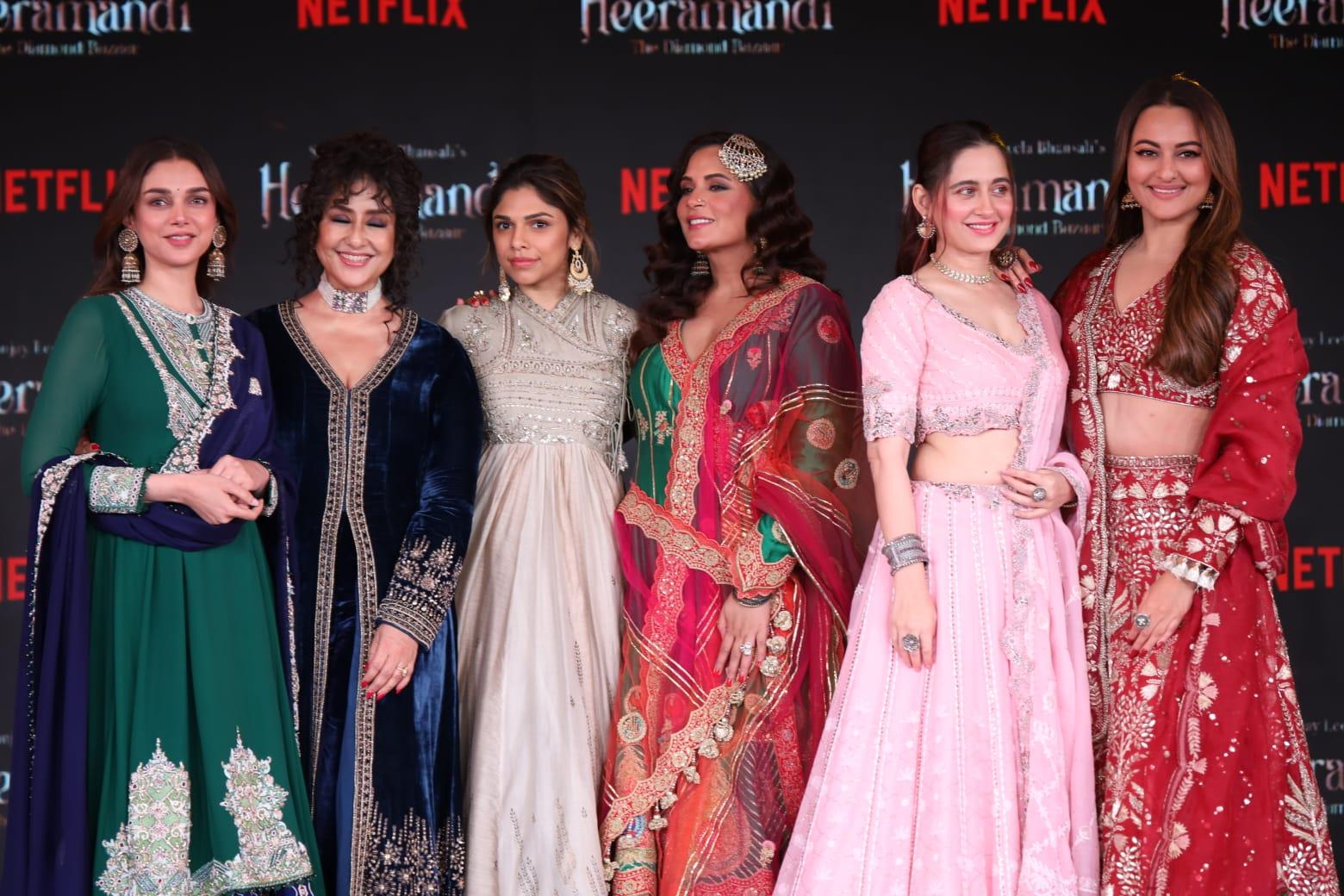 At the grand trailer launch event of Heeramandi, the leading ladies of the series—Manisha Koirala, Sonakshi Sinha, Aditi Rao Hydari, Richa Chadha, Sharmin Segal, and Sanjeeda Shaikh—posed together