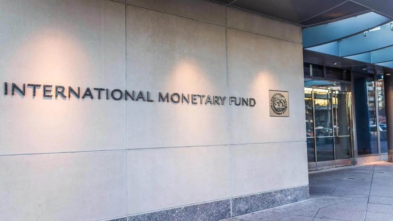 IMF team to visit Pak for bailout talks