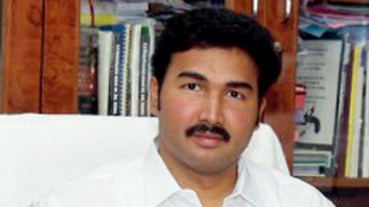 Dr J Jayavardhan, ADMK candidate, South Chennai