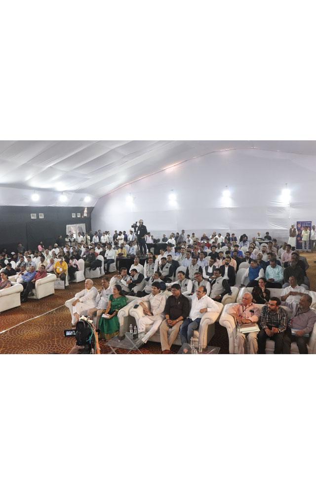 Panel discussion with Builders and Developers at the expo.