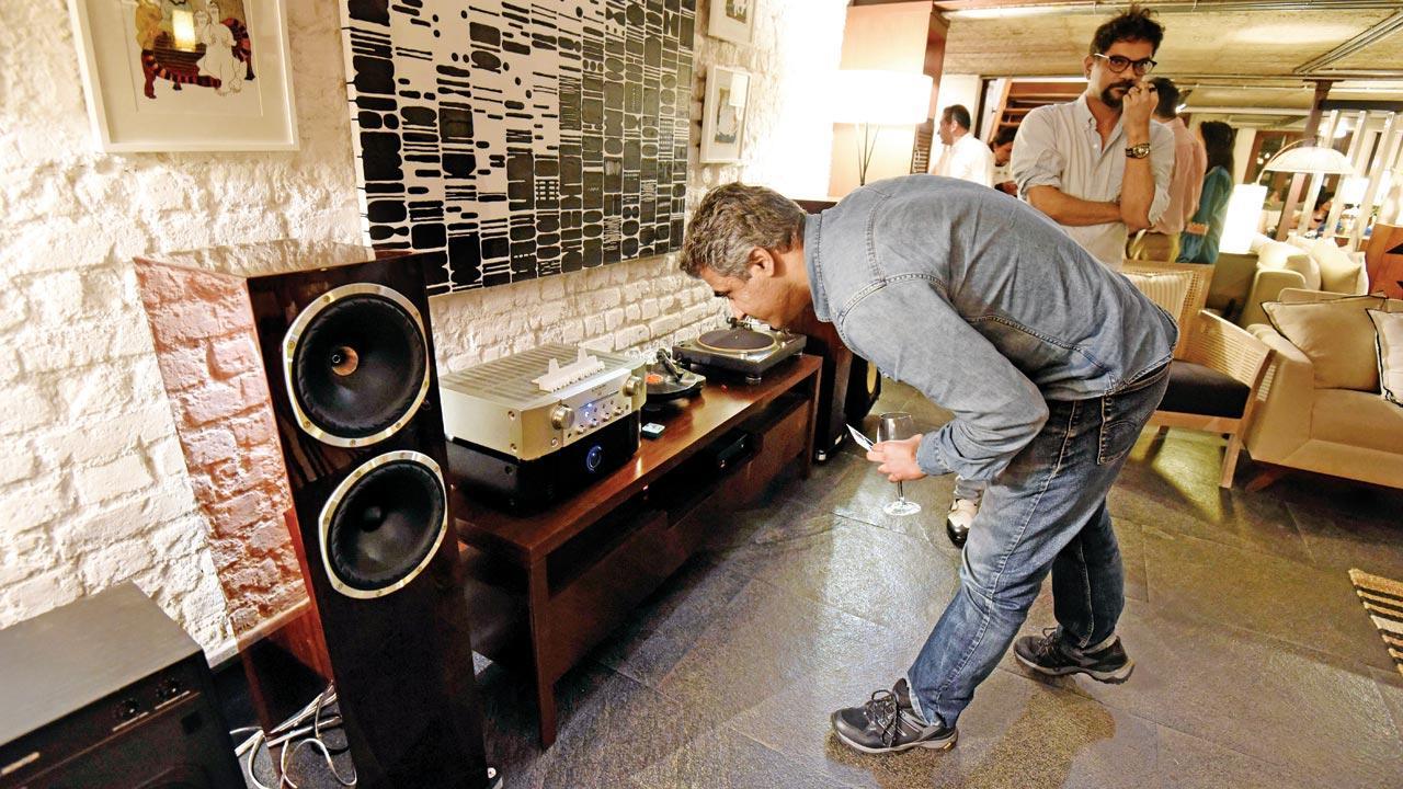 Love vinyl records? Indulge in communal listening at this turntable festival