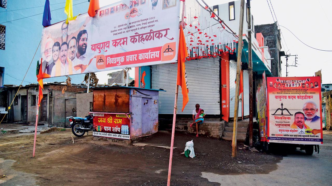 The office of Shiv Sena candidate Baburao Kadam Kohalikar at Aundha Nagnath in Hingoli on Tuesday. Pic/Nimesh Dave