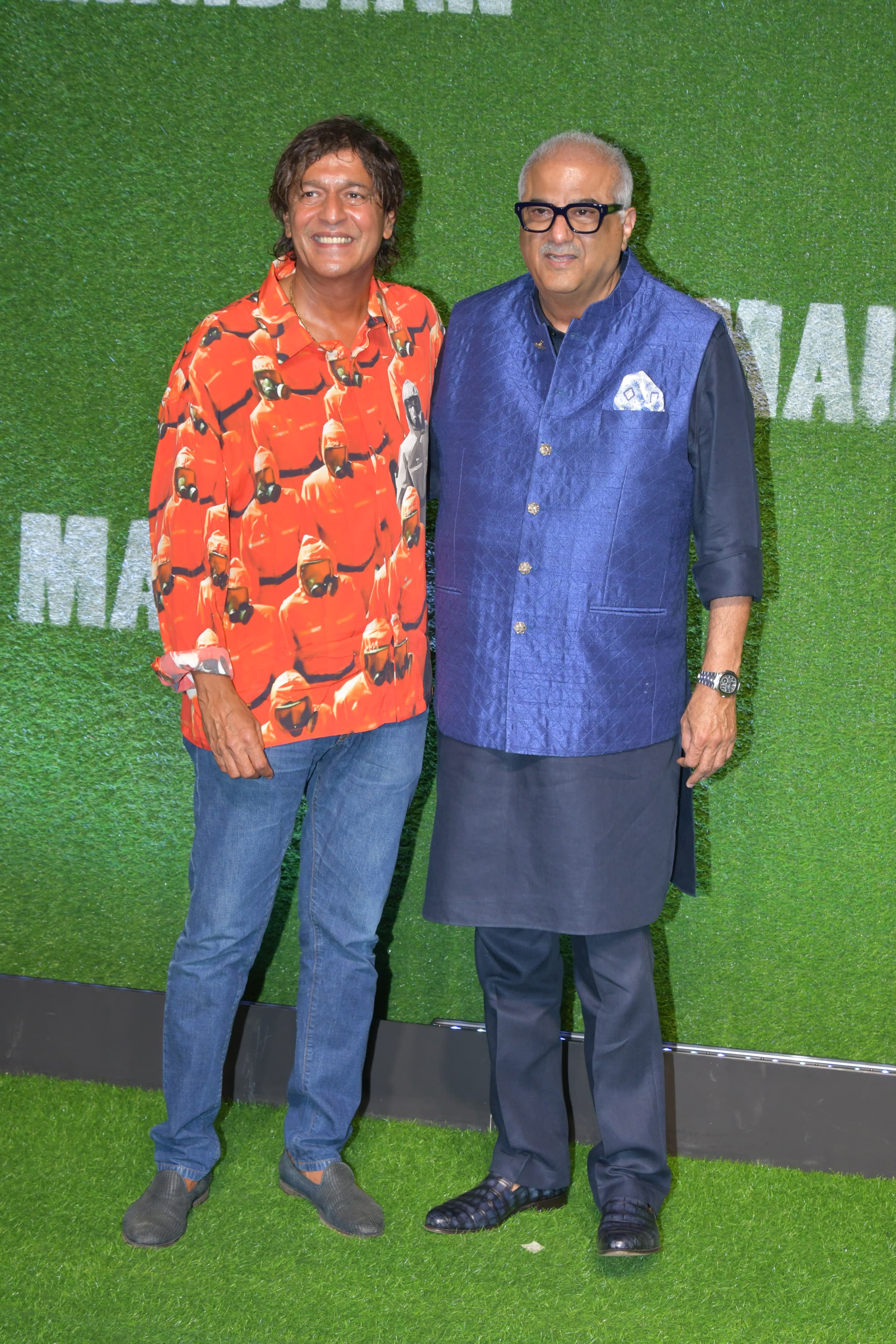 Chunky Panday also came and posed with friend Boney Kapoor