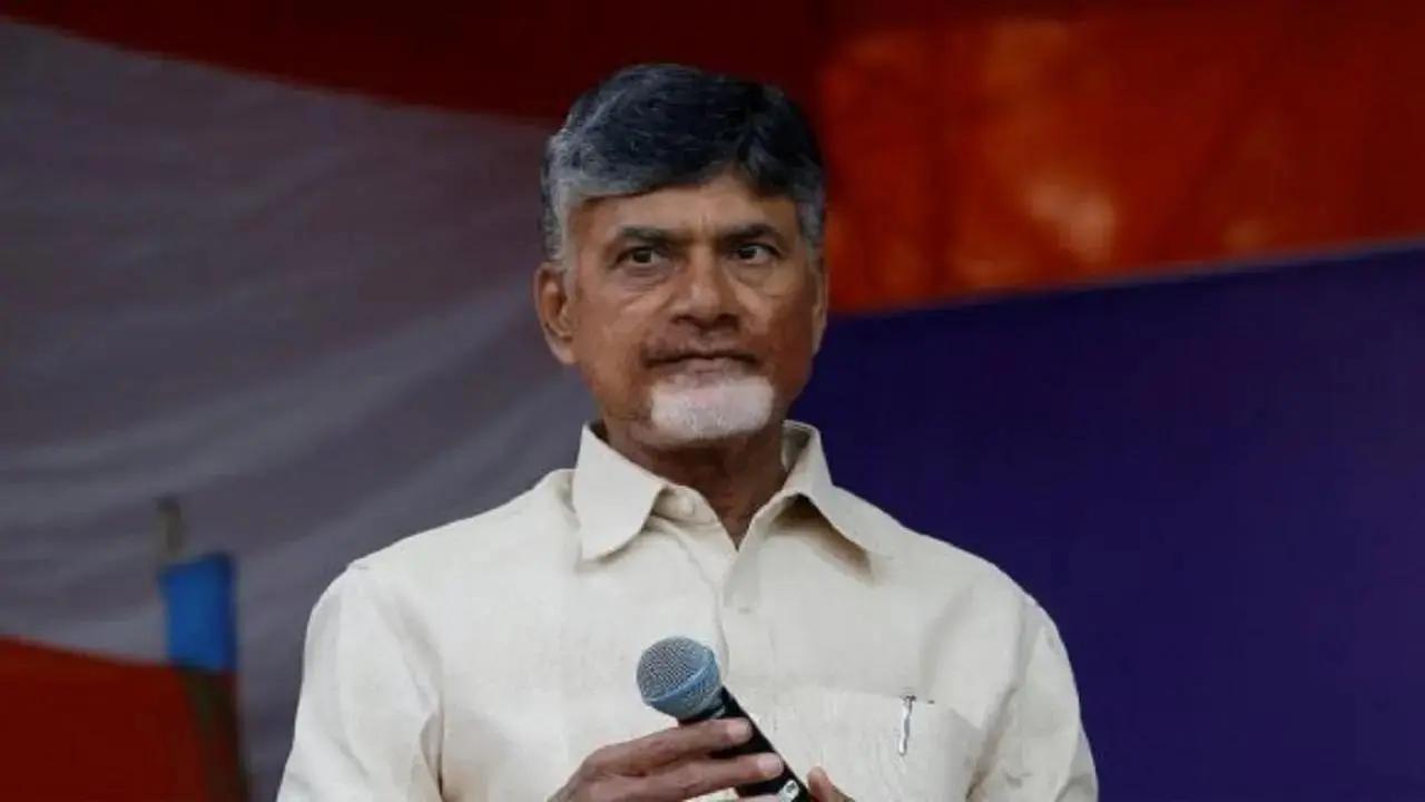 ECI notice to Chandrababu Naidu over 'derogatory' remarks against Andhra CM Jagan