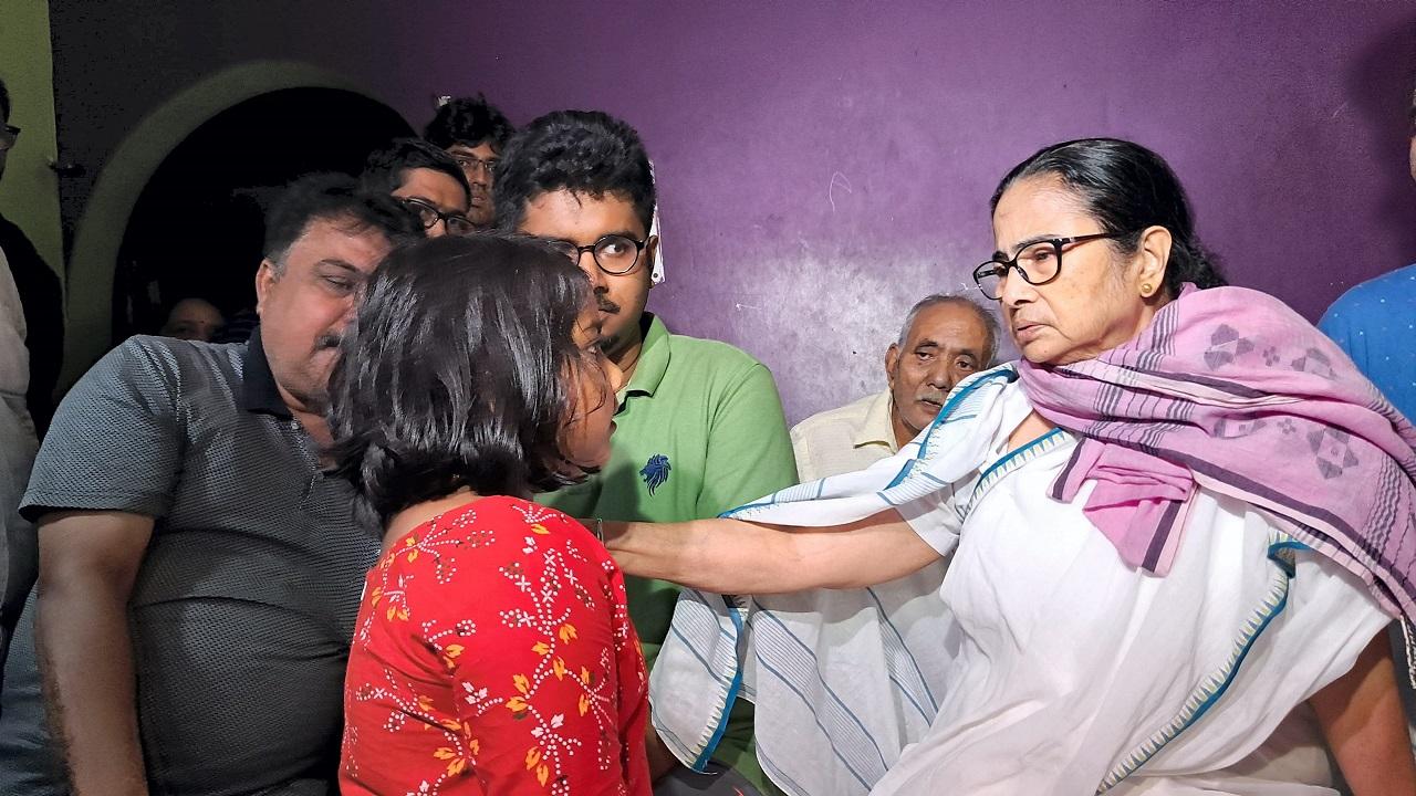 The CM on Sunday night visited those injured and undergoing treatment at the hospital. She also spoke to the family members of those killed in the storm and assured them of all sorts of assistance