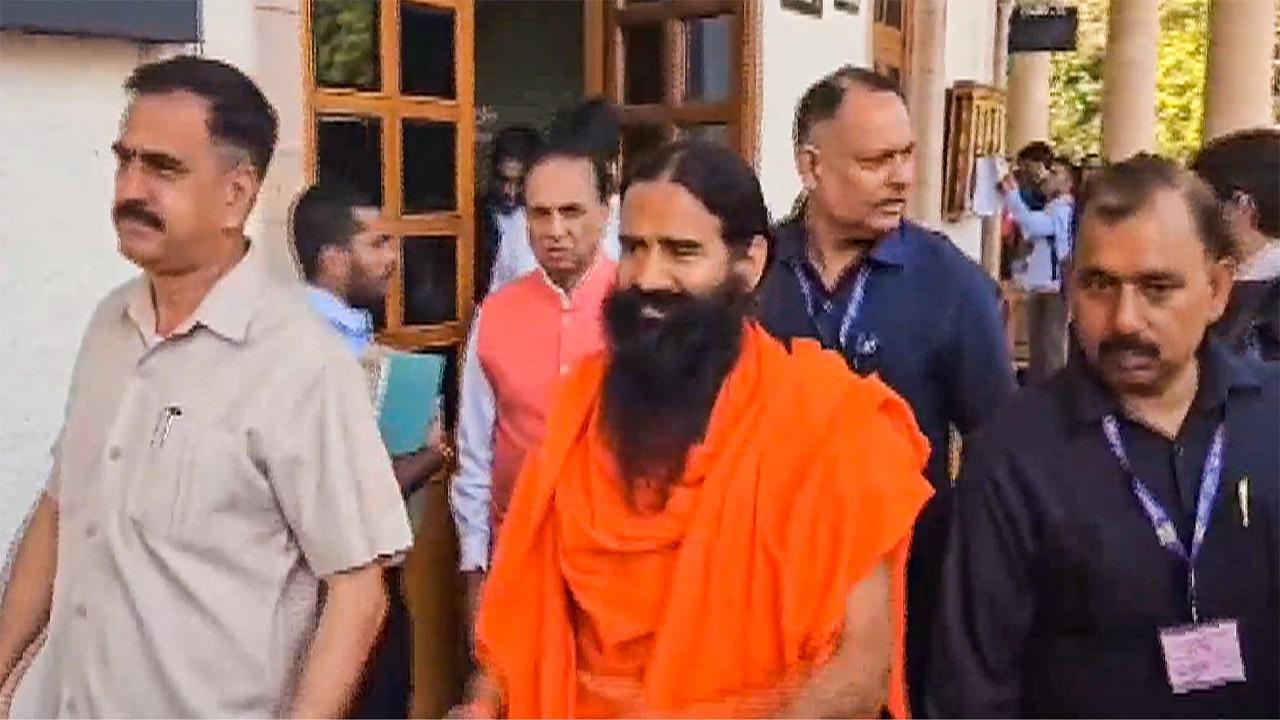 SC says it does not want to be generous, declines to accept affidavits by Ramdev, Balkrishna