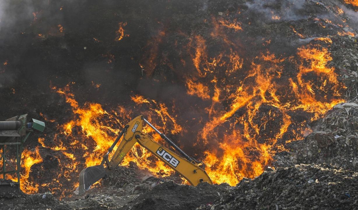 Fire continues at Ghazipur landfill site, efforts to douse fire underway