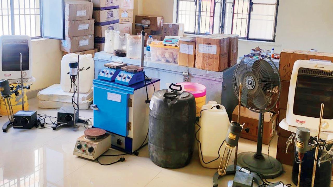 The Thane Crime Branch uncovered a factory nestled within a farmhouse in Varanasi, Uttar Pradesh last month