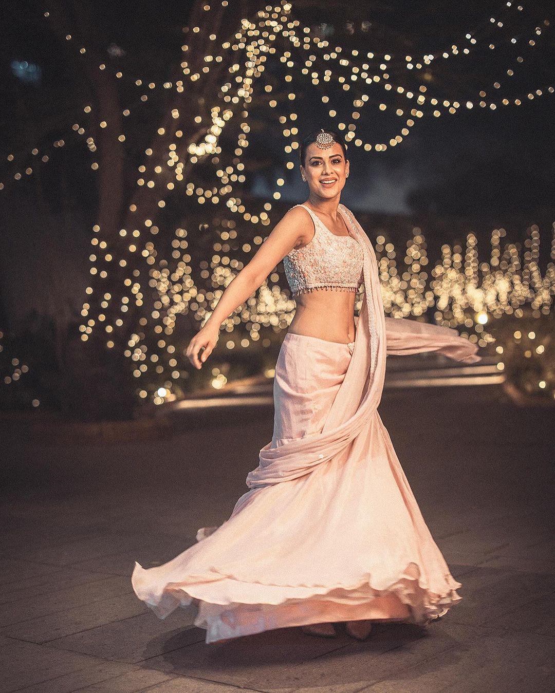 Nia Sharma is already a boss lady, and her appearances always make us go wow! Once again, in her white saree, she oozes fashion