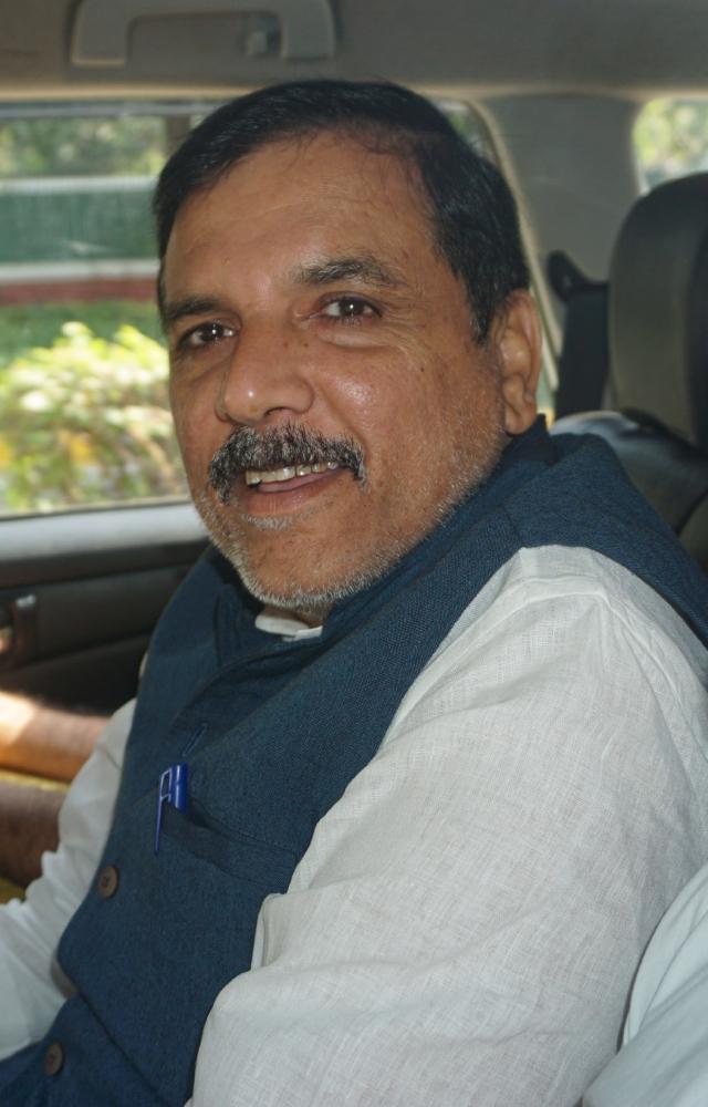 SC grants bail to AAP`s Sanjay Singh