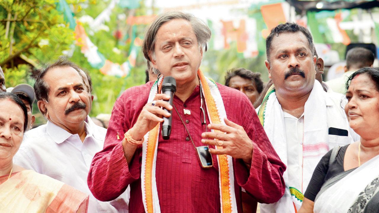 Congress MP Shashi Tharoor during a campaign in Thiruvananthapuram Kerala. Pic/Atul Kamble