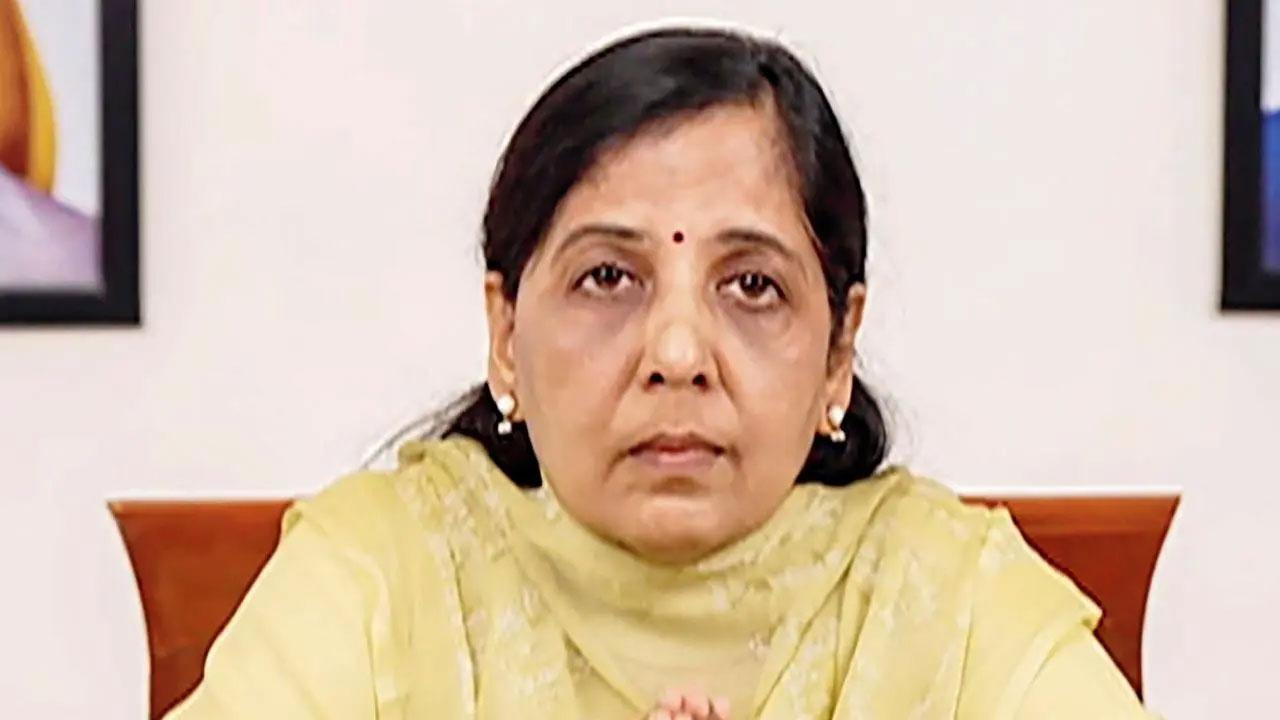 I appeal to you to vote against dictatorship: CM Kejriwal's wife Sunita