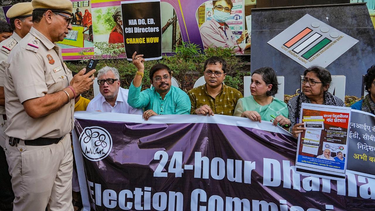 A 10-member delegation of TMC had announced the dharna after meeting a full bench of the EC to press their demand