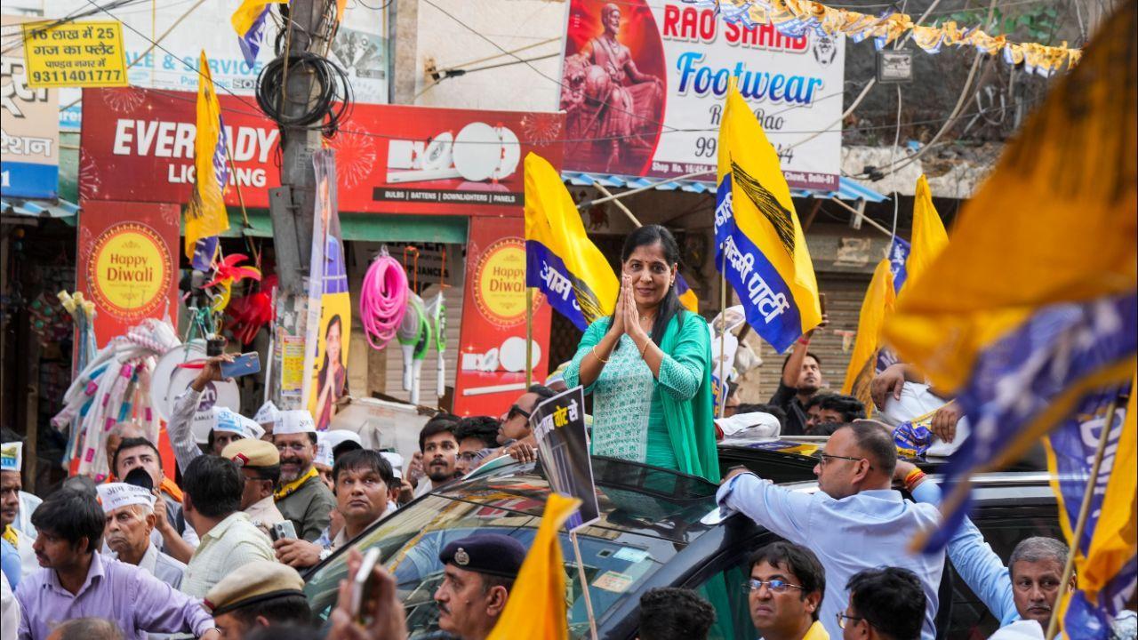 Sunita Kejriwal led a roadshow in Kalyanpuri, Delhi, amid slogans of 'Jail ke tale tutengey, Kejriwal chhutengey', garnering significant support from AAP supporters.