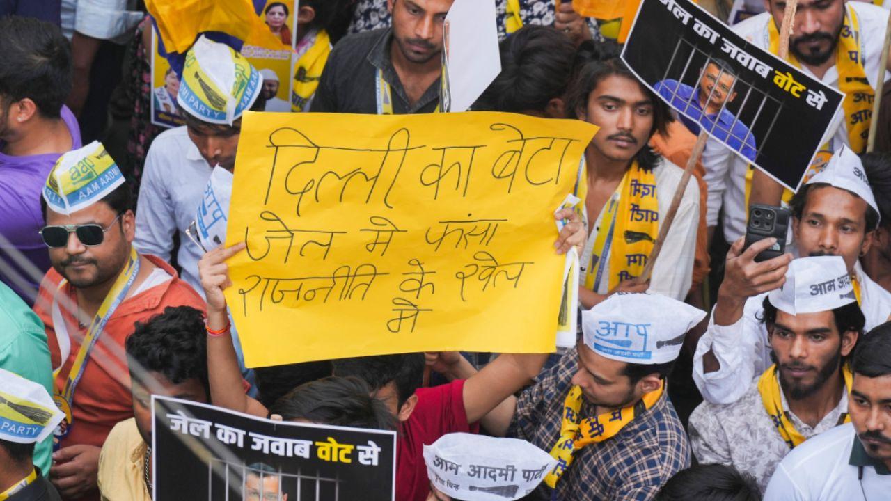 Standing through the sunroof of a vehicle, Sunita Kejriwal personally interacted with locals, emphasising her husband's commitment to development and criticising the BJP-led central government for his arrest.