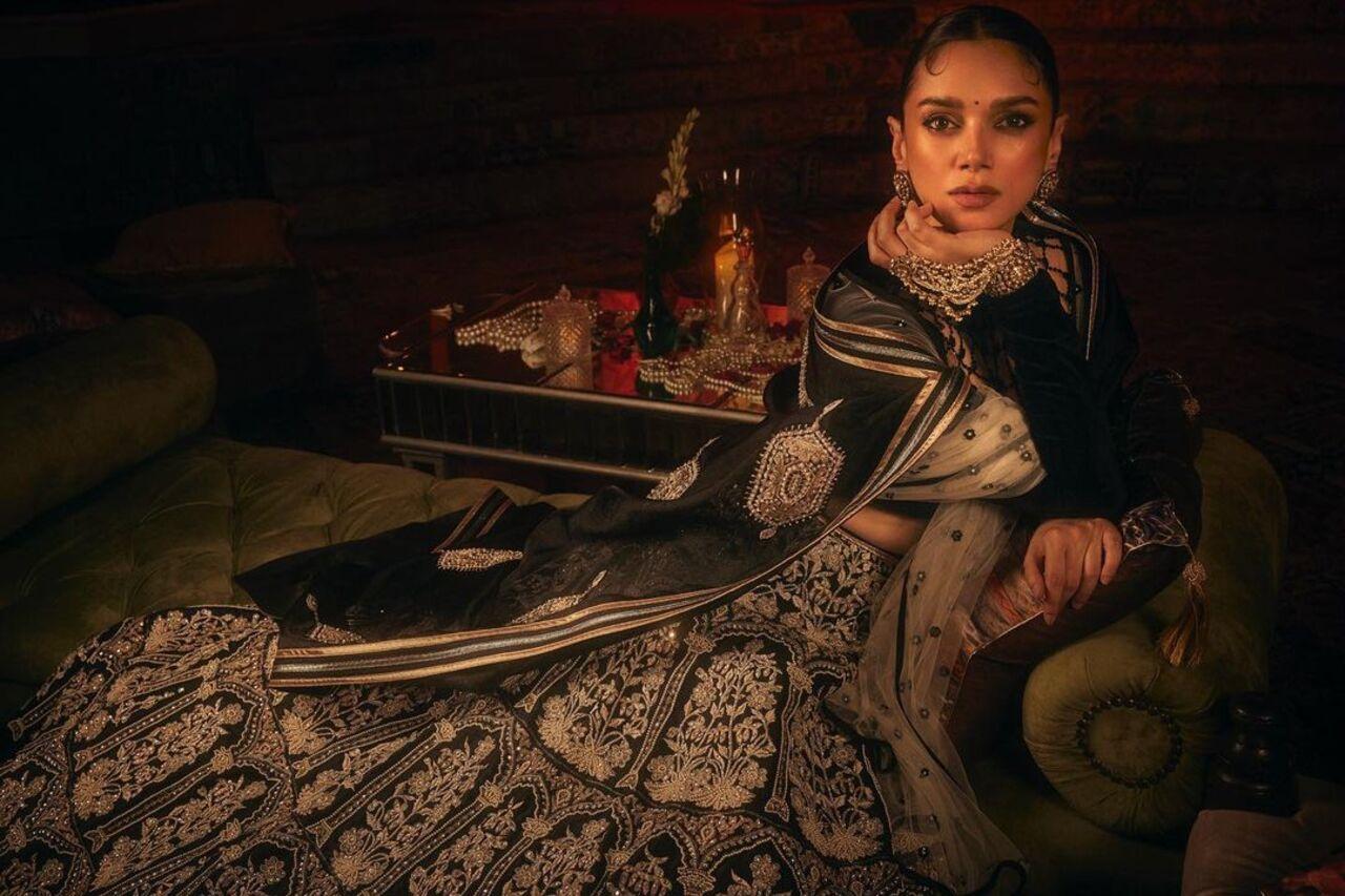 Aditi Rao Hydari, another muse of Bhansali is a bonafide beauty. Her Instagram is loaded with looks in bespoke traditional outfits. 