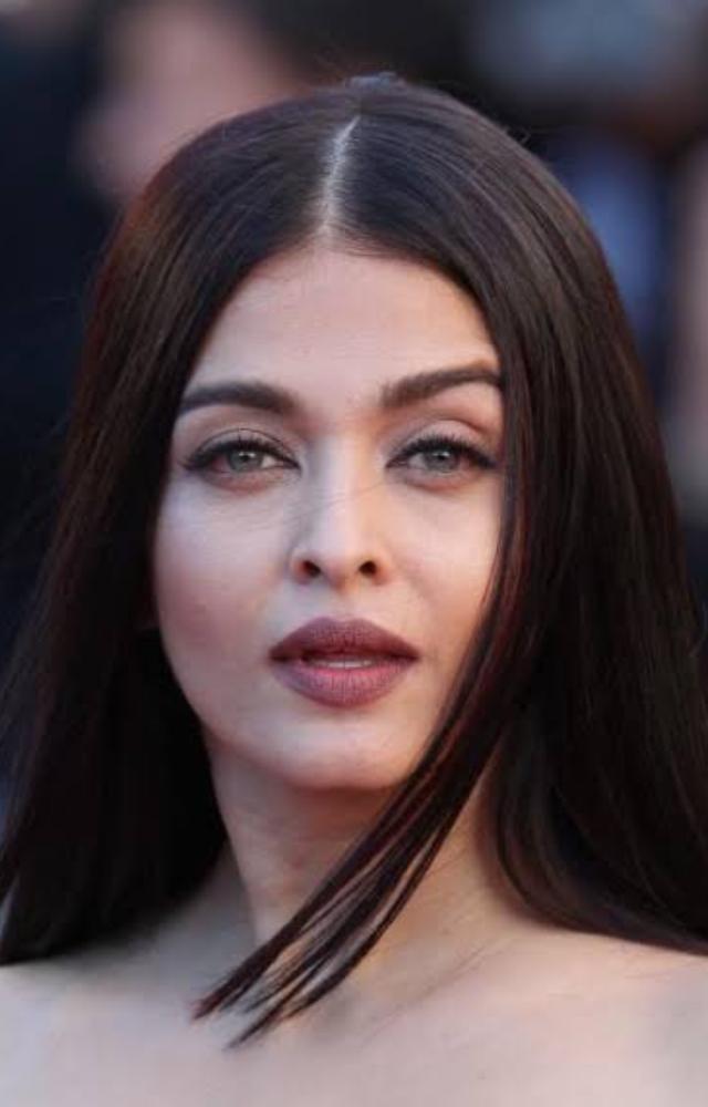 Aishwarya Rai starred in a Coca Cola ad that she did with Aamir Khan. She later did a few more commercials and ramp shows, even after her Miss World days