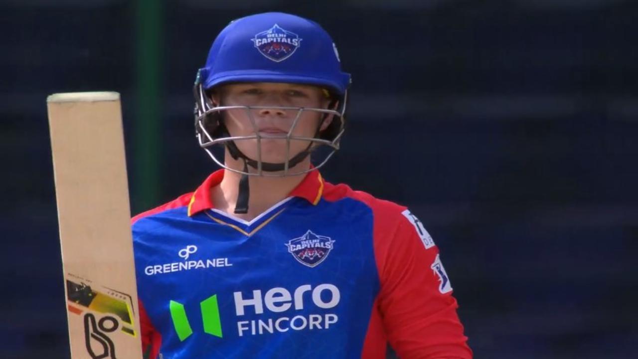 Jake Fraser-McGurk on absolute fire, smashes 15-ball fifty for Delhi