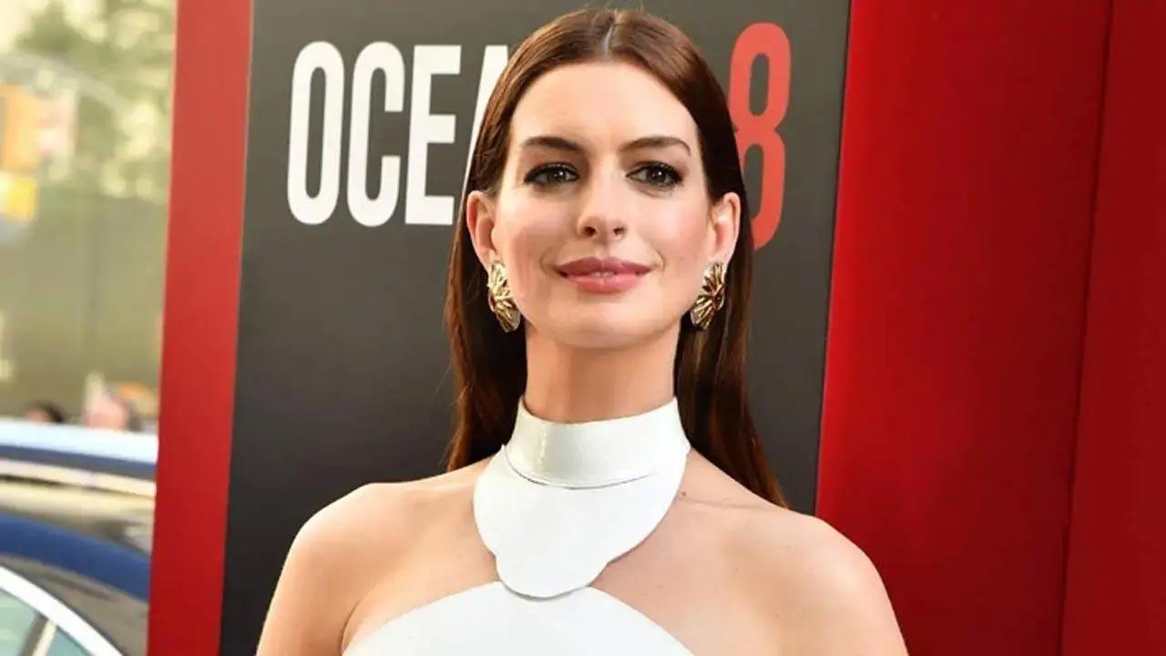 Anne Hathaway provides update on development of 'The Princess Diaries 3'